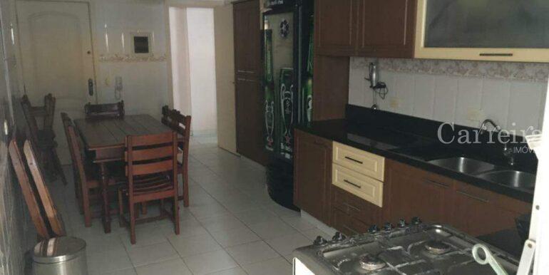 Apartamento à venda no Pitangueiras: